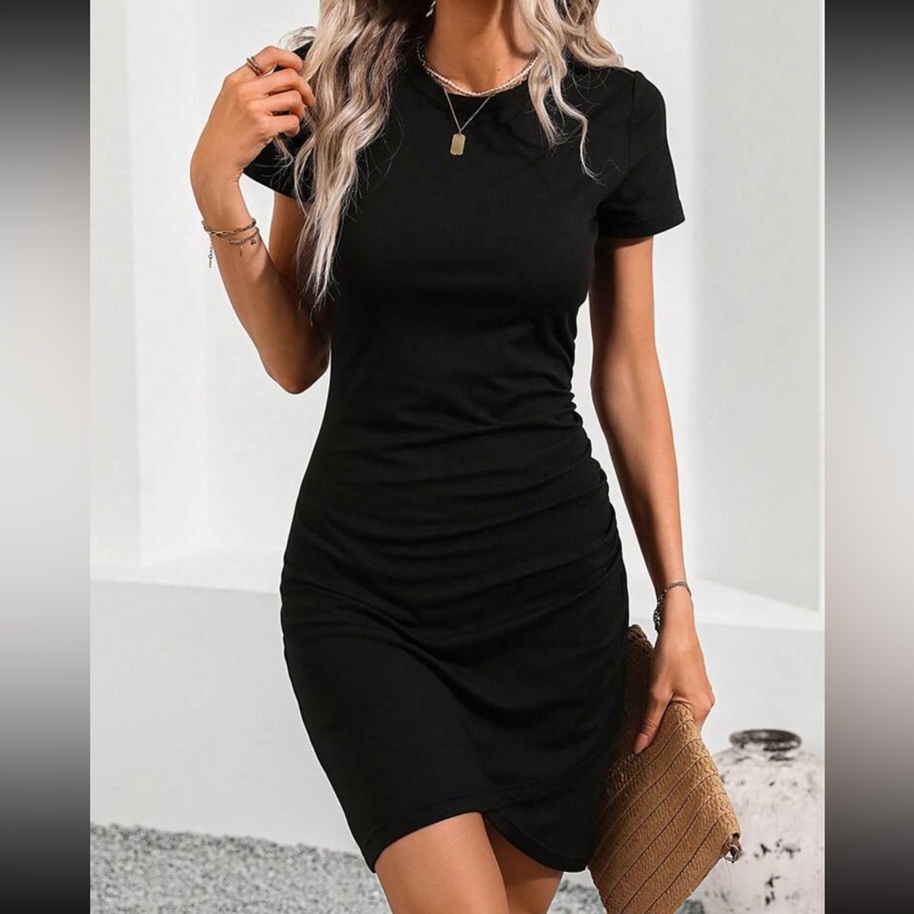 Elegant Black Short Sleeve Dress